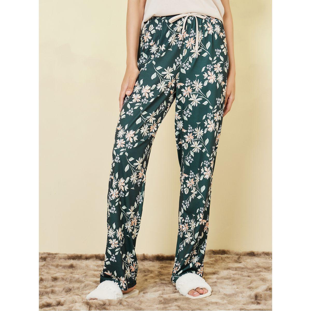 Styli Unwind Solid V Neck T-shirt and Floral Print Pyjama Set-women-clothing-nightwear-pyjamas-longsets-image-5