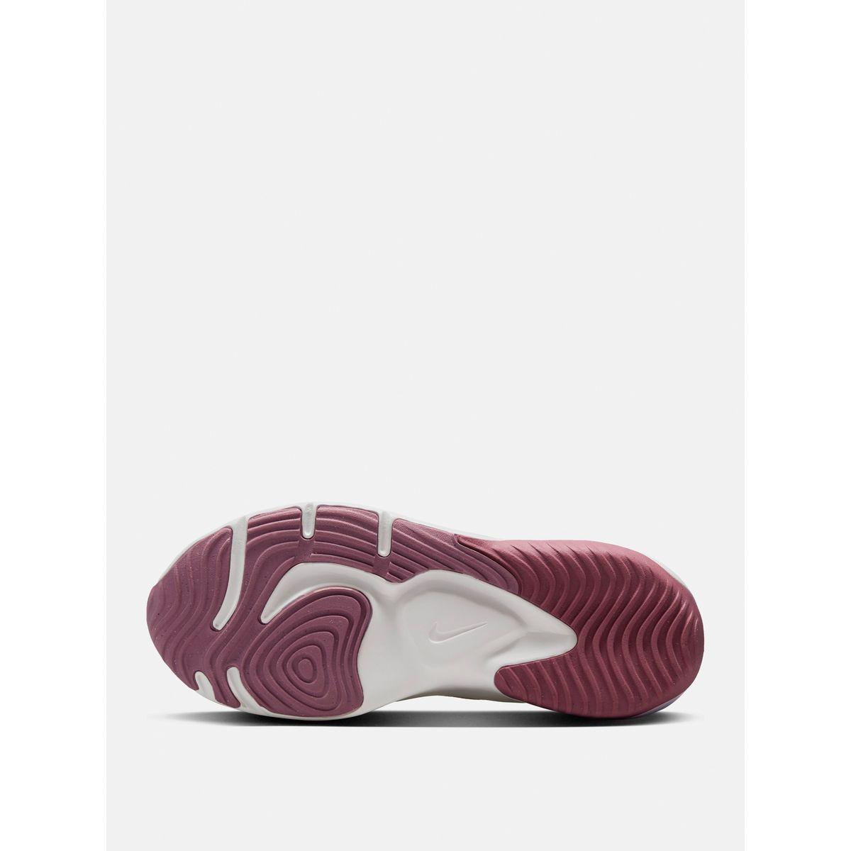 Nike Legend Essential 3 NN Trainer-women-shoes-sneakers-image-4