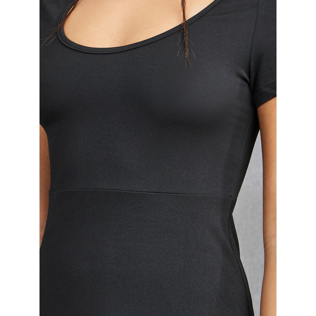 Styli Short Sleeves Round Neck Solid Knee Length Dress-women-clothing-dresses-image-3