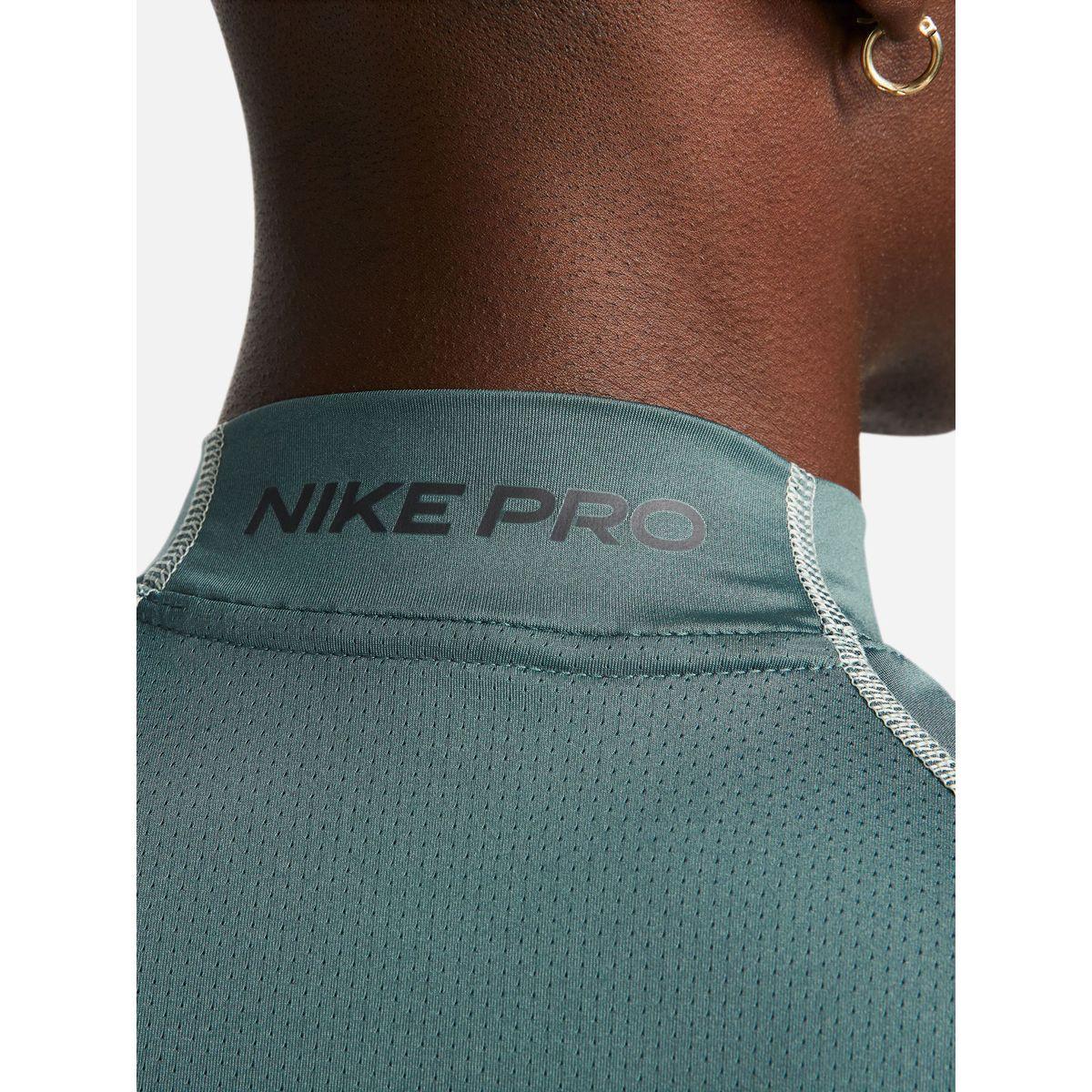 Nike Pro Dri-Fit Tight Fit Long Sleeves Top-men-clothing-sportswearandactivewear-tshirtsandpolos-image-4