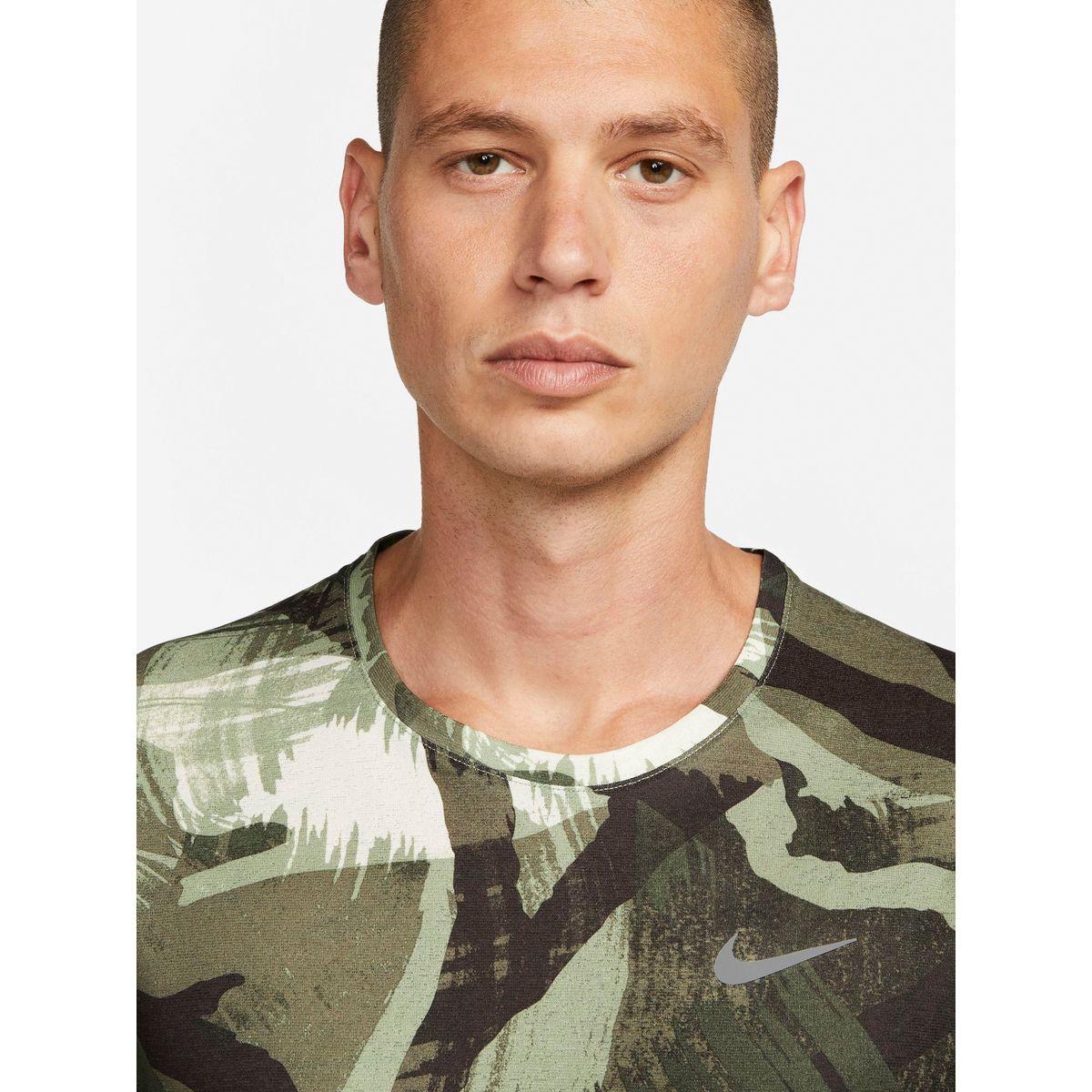 Nike Dri-FIT Miler Short Sleeves Camo Running Top-men-clothing-sportswearandactivewear-tshirtsandpolos-image-3