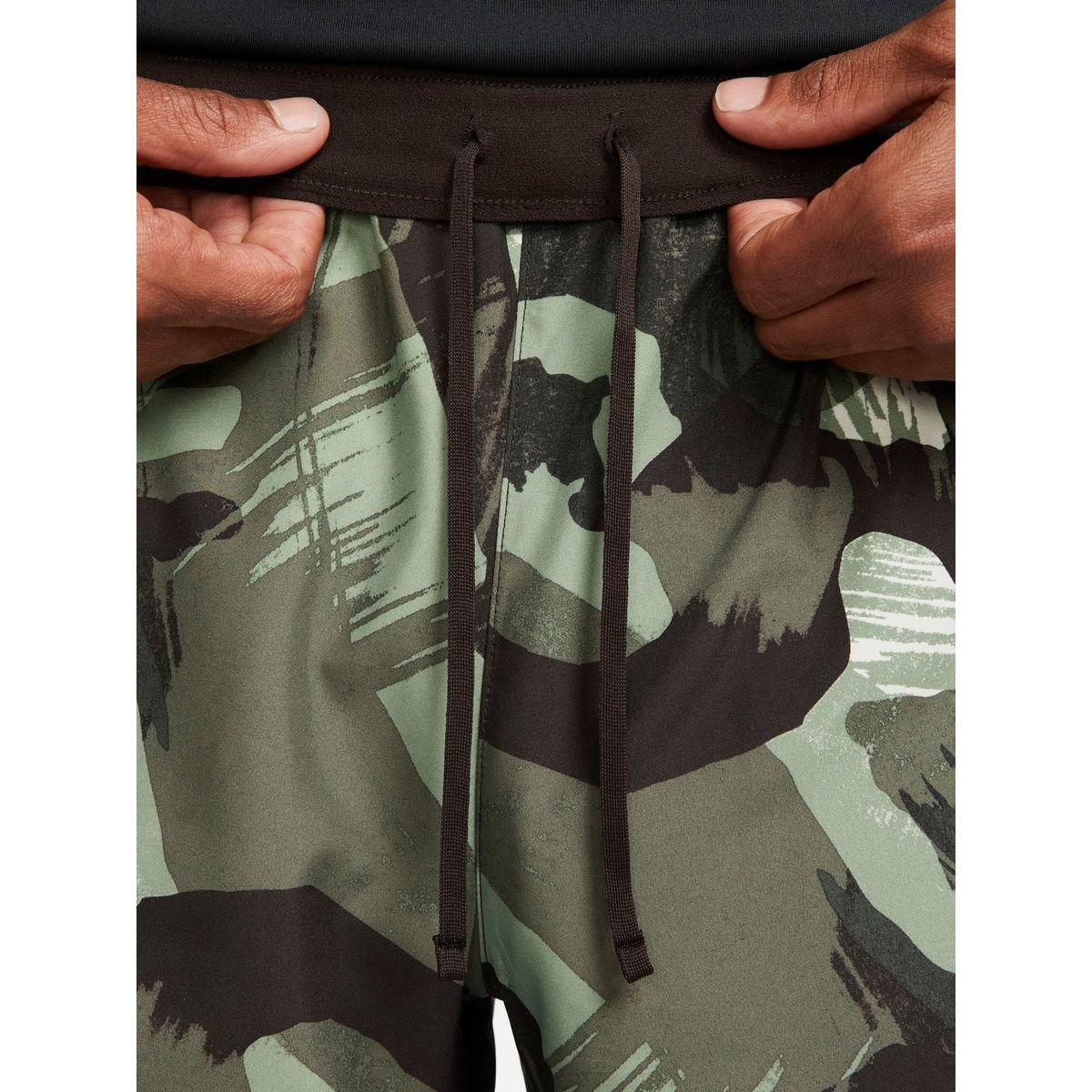 Nike Dri-FIT Challenger 9" Unlined Versatile Shorts-men-clothing-bottoms-shorts-image-7