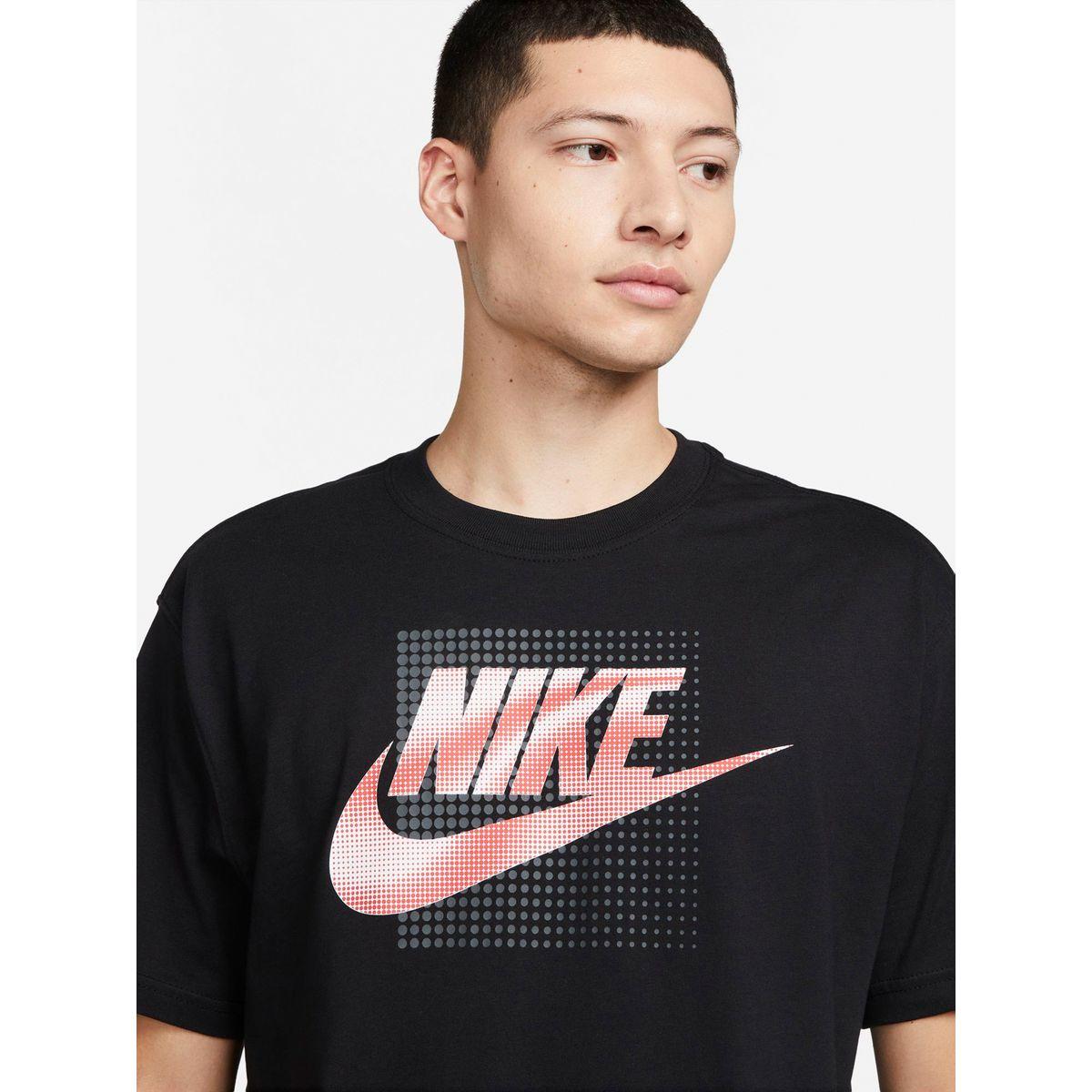 Nike Swoosh Logo Sportswear T-Shirt-men-clothing-sportswearandactivewear-tshirtsandpolos-image-3