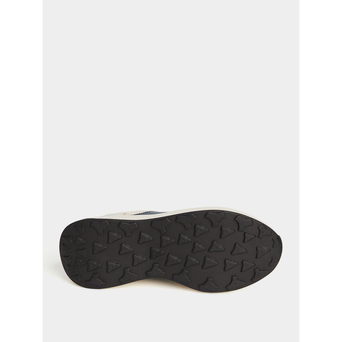 Styli Contrast Panel Lace-Up Sneakers-men-shoes-sneakers-image-6