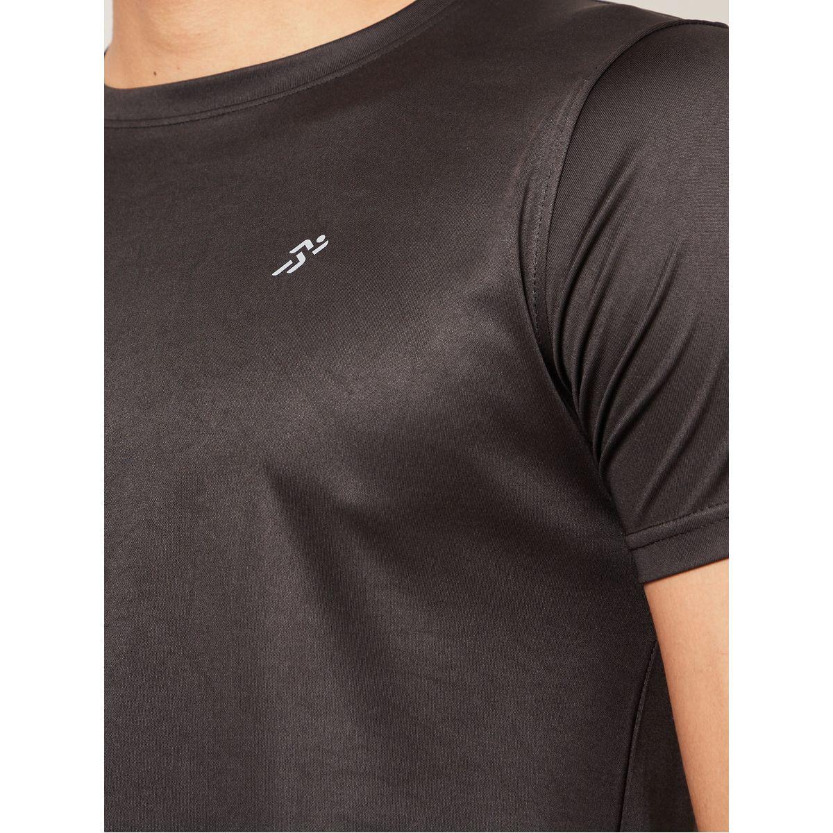 تيشيرت رياضي بشعار عاكس-men-clothing-sportswearandactivewear-tshirtsandpolos-image-3