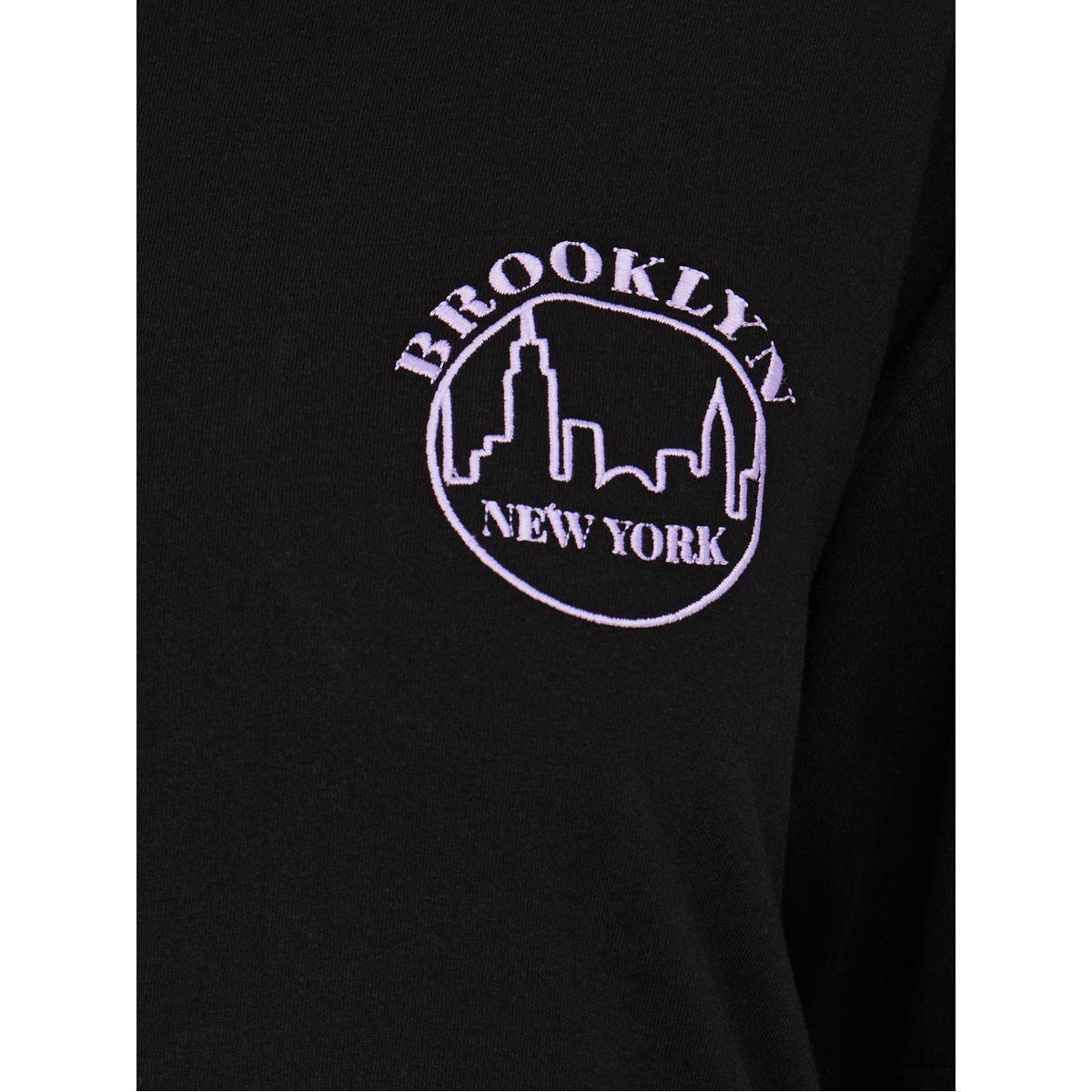 Styli Oversized Embroidered Brooklyn Slogan Longline T-Shirt-women-clothing-tshirts-image-4