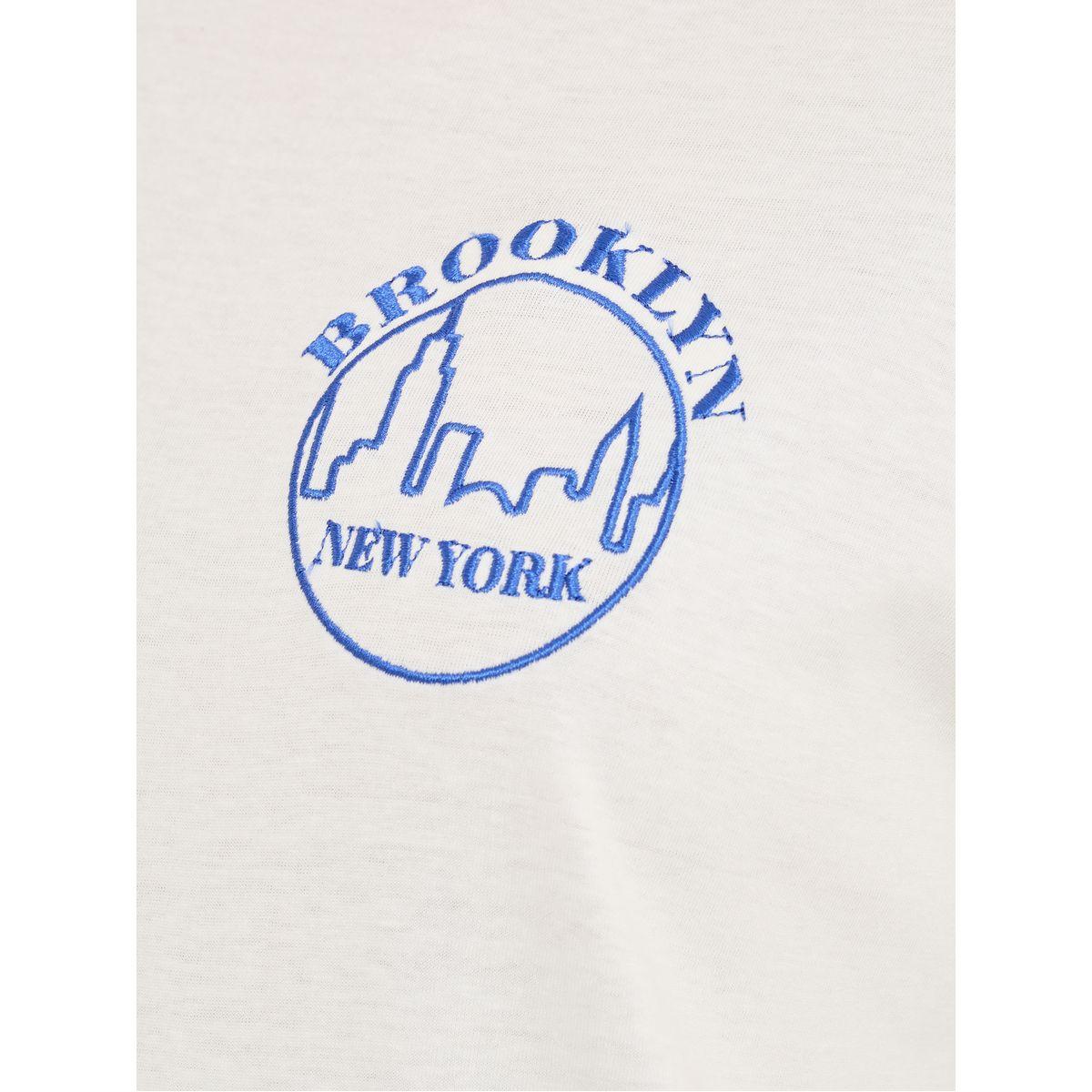 Styli Oversized Embroidered Brooklyn Slogan Longline T-Shirt-women-clothing-tshirts-image-3