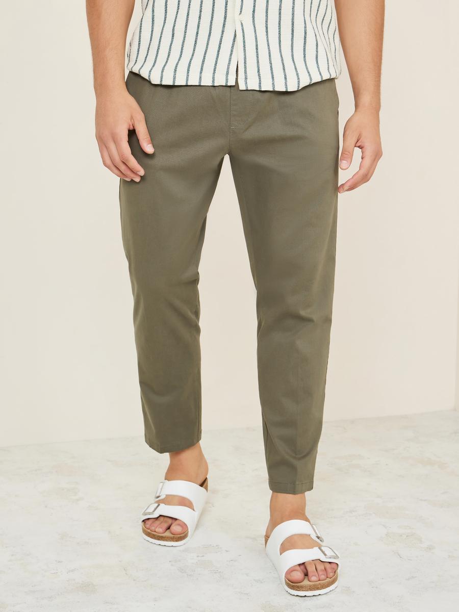 جوغر بقصة سليم وخصر مطاطي-men-clothing-bottoms-joggers-image-4
