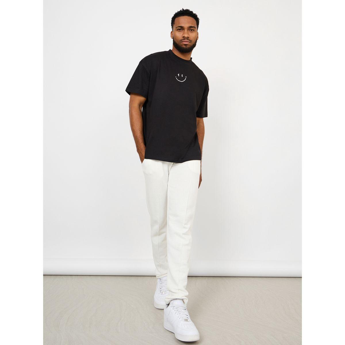تيشيرت واسع مطبع بطبعة سمايلي-men-clothing-tshirtsandpolos-tshirts-image-2