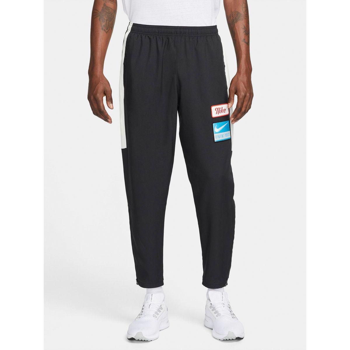 شورت رياضي بتقنية دراي فت-men-clothing-bottoms-trousersandchinos-trousers-image-1
