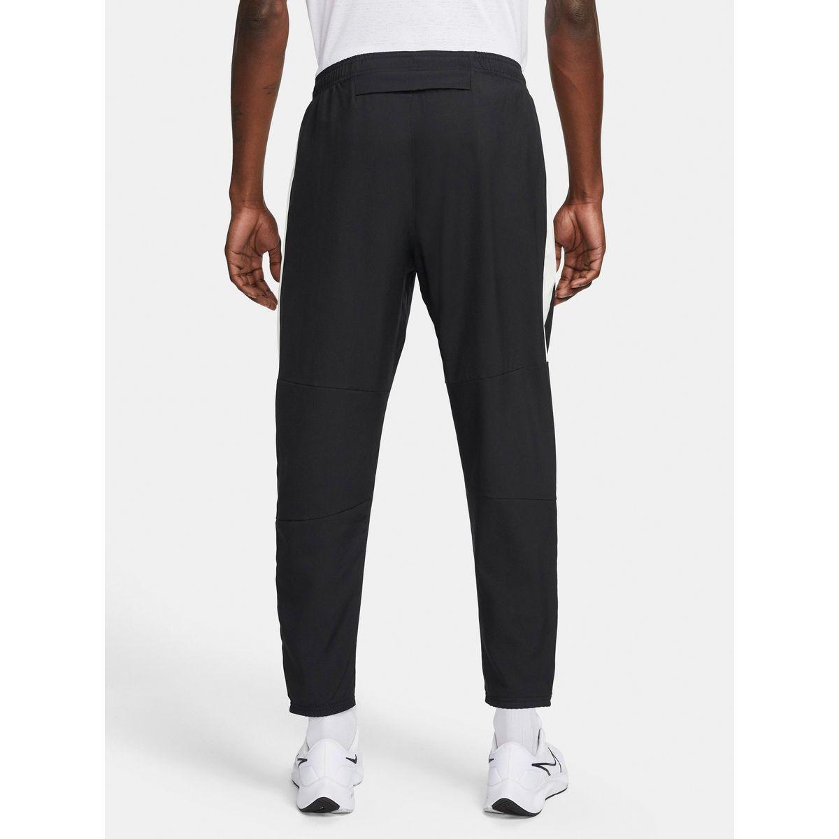 شورت رياضي بتقنية دراي فت-men-clothing-bottoms-trousersandchinos-trousers-image-2