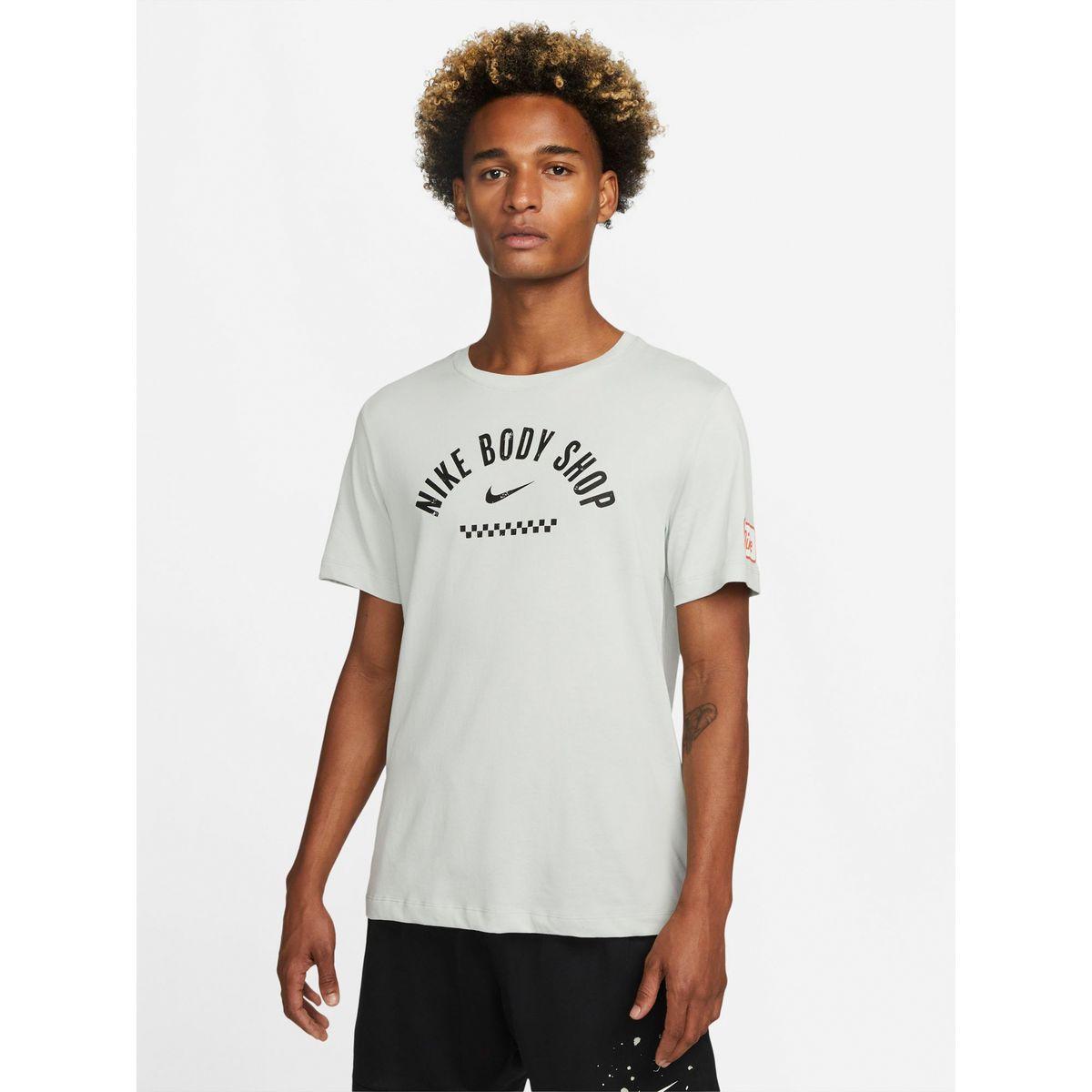 Nike t shirts outlet online shopping