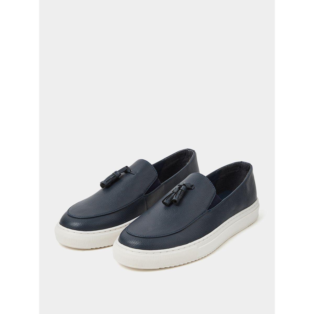 Styli Tassel Front Detail Casual Moccasin-men-shoes-loafersandmoccasins-image-2