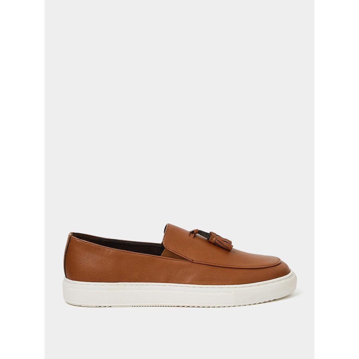 Styli Tassel Front Detail Casual Moccasin-men-shoes-loafersandmoccasins-image-1
