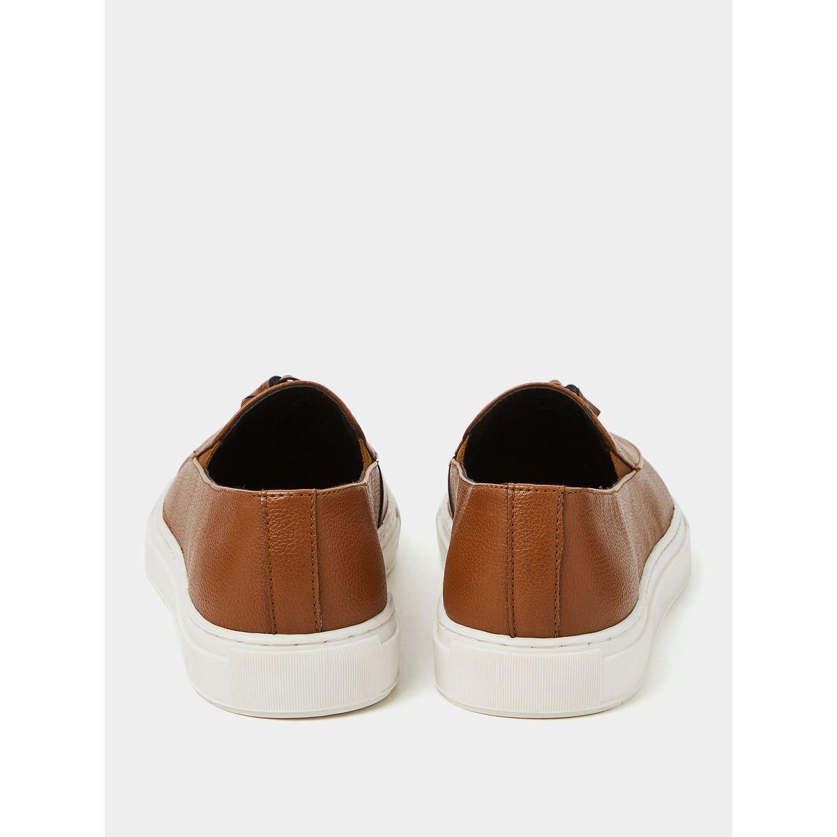 Styli Tassel Front Detail Casual Moccasin-men-shoes-loafersandmoccasins-image-4