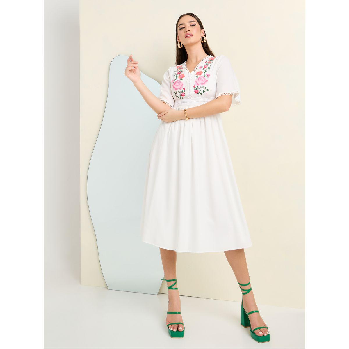 فستان طويل بتفاصيل مطرزة-women-clothing-dresses-image-1