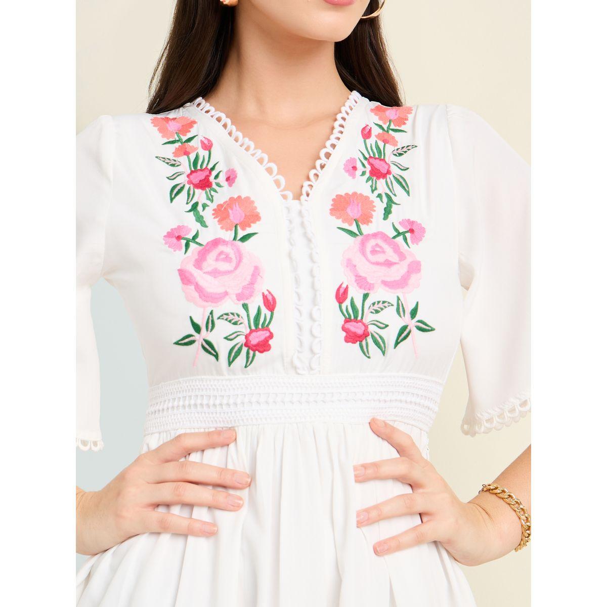 فستان طويل بتفاصيل مطرزة-women-clothing-dresses-image-3