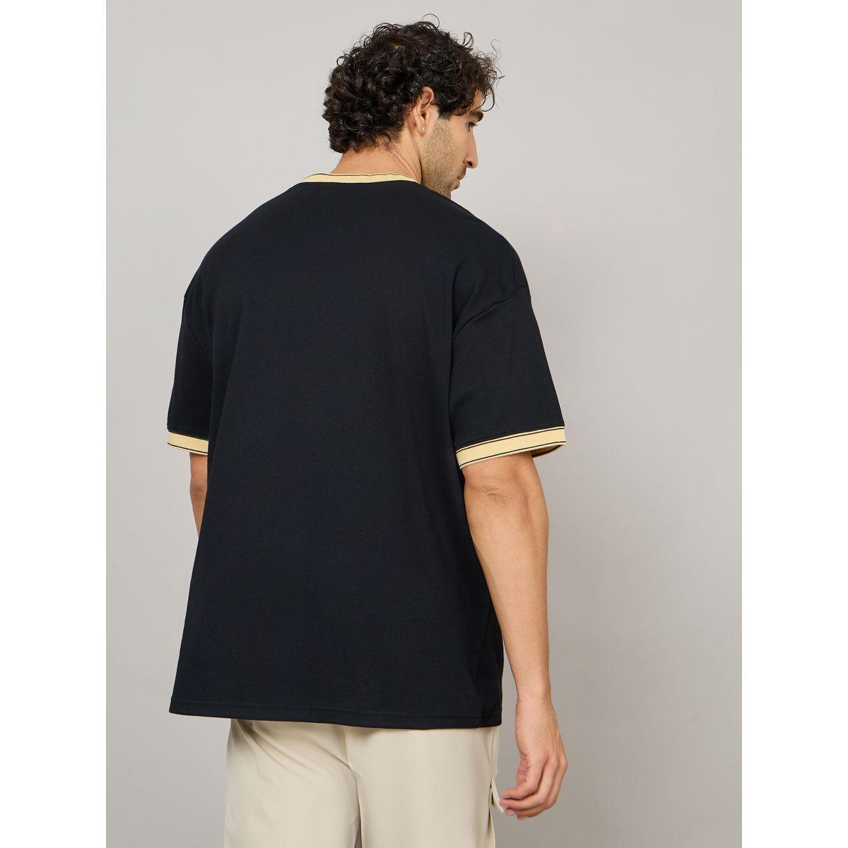تيشيرت بقصة واسعة وياقة مضلعة-men-clothing-tshirtsandpolos-tshirts-image-4