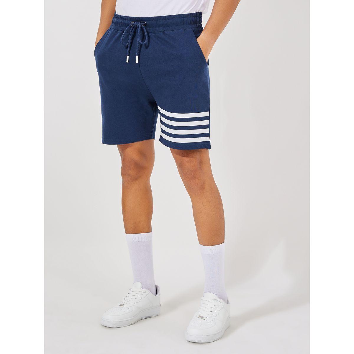 شورت مخطط بقصة عادية مع جيوب واربطة-men-clothing-bottoms-shorts-image-4