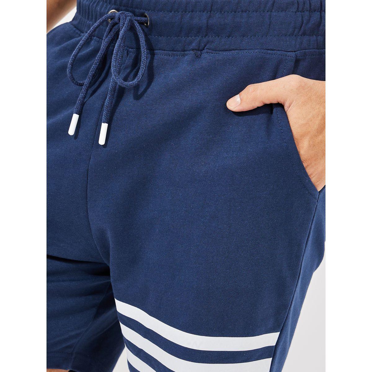 شورت مخطط بقصة عادية مع جيوب واربطة-men-clothing-bottoms-shorts-image-2