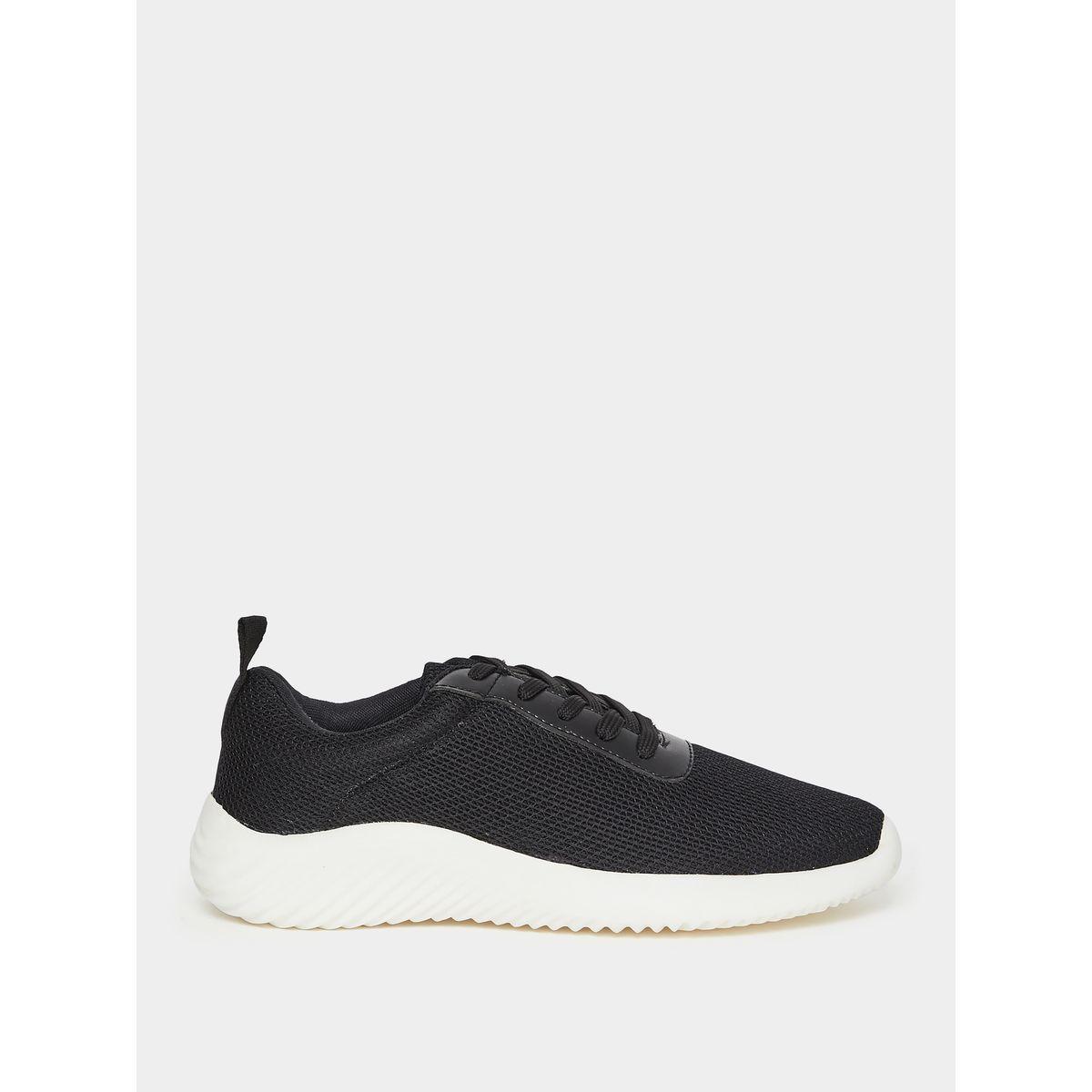 حذاء سنيكرز بتداخلات شبكية-men-shoes-sneakers-image-1