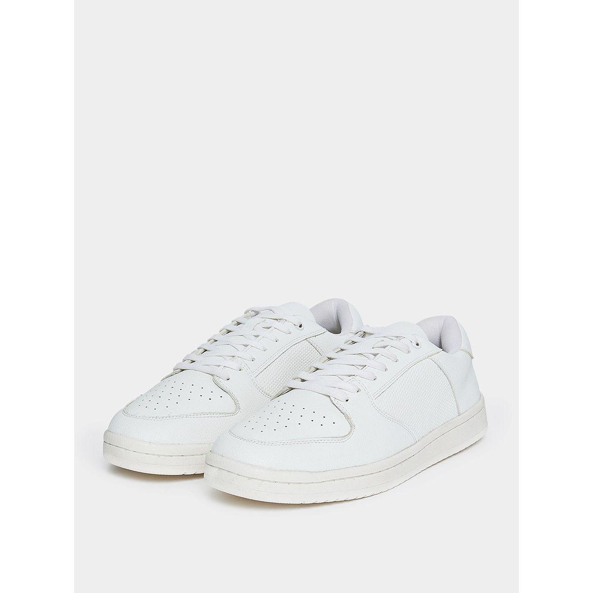 Styli Solid Lace-Up Casual Sneakers-men-shoes-sneakers-image-2