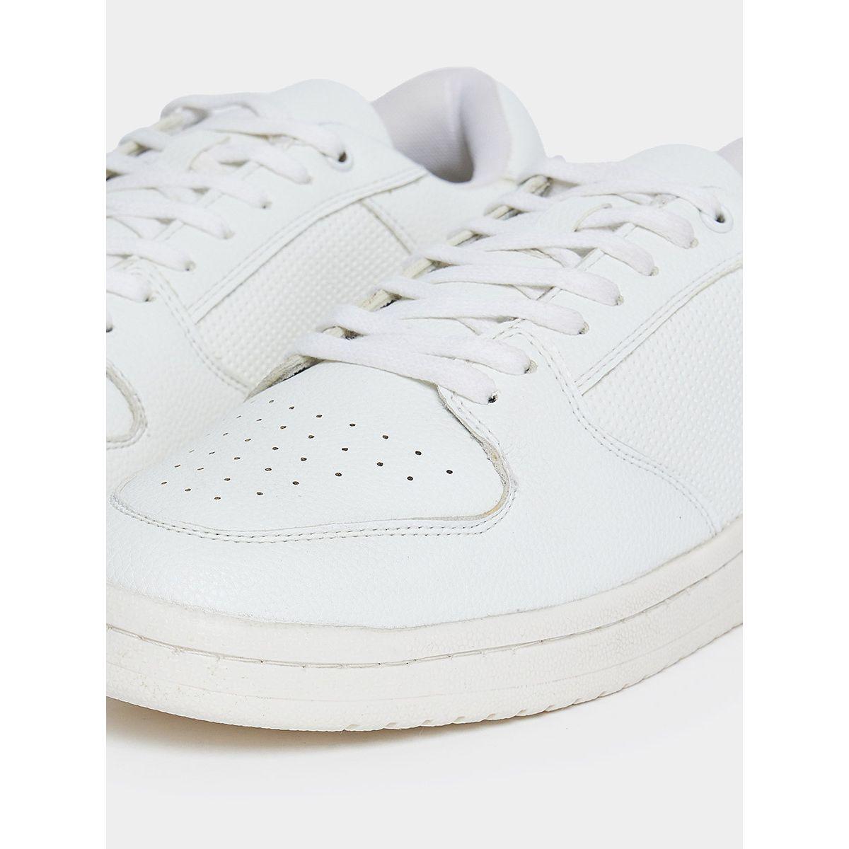 Styli Solid Lace-Up Casual Sneakers-men-shoes-sneakers-image-5