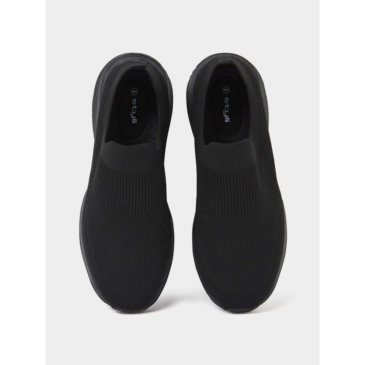 Styli Solid Slip On Sneakers with Pull Tap-men-shoes-sneakers-image-5
