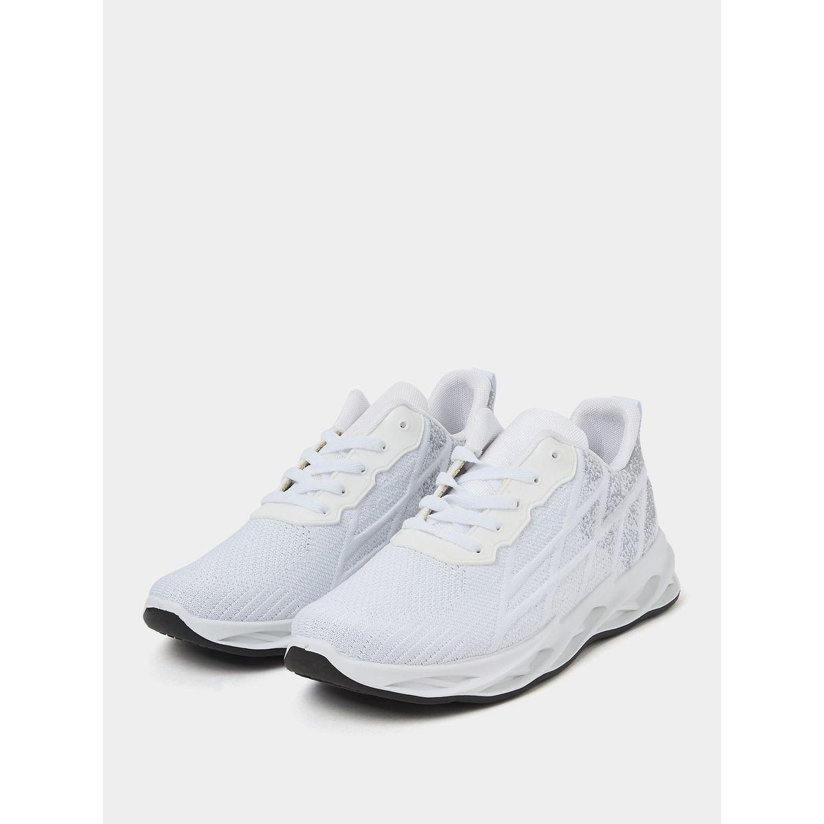 حذاء سنيكرز بتفاصيل شبكية-men-shoes-sneakers-image-2