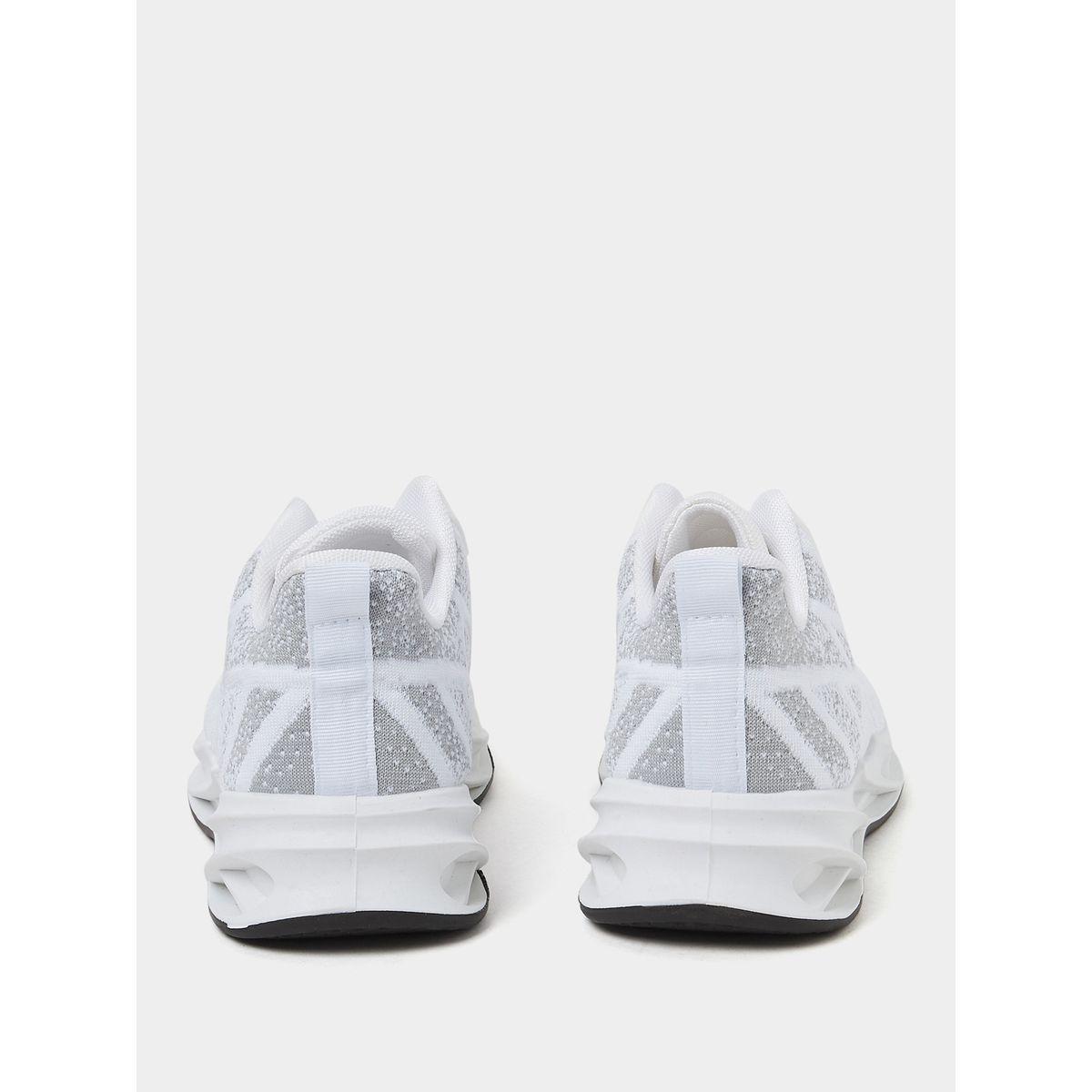 Styli Hollow Outsole Mesh Patterned Upper Sneakers-men-shoes-sneakers-image-4