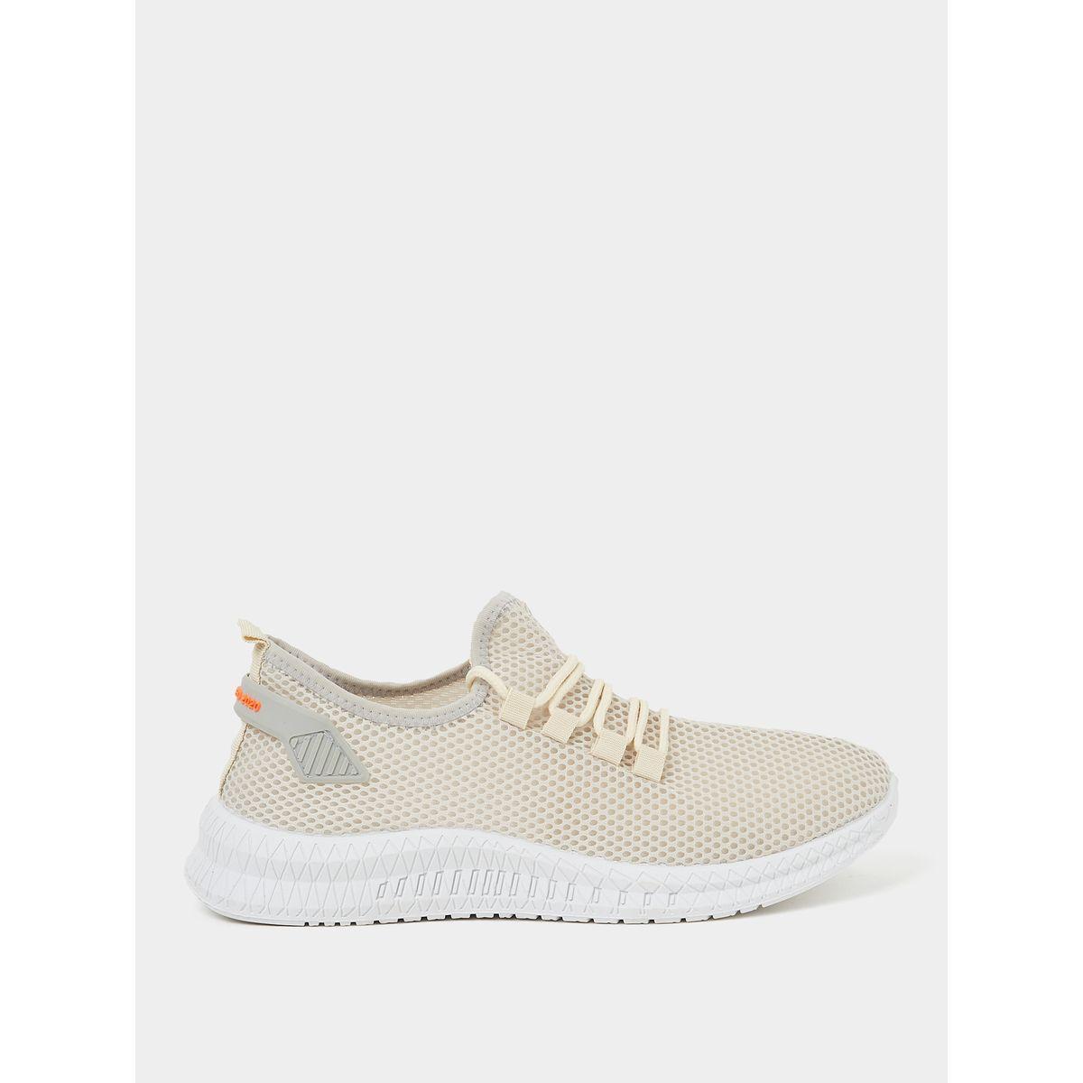 حذاء سنيكرز بتفاصيل محبوكة-men-shoes-sneakers-image-1