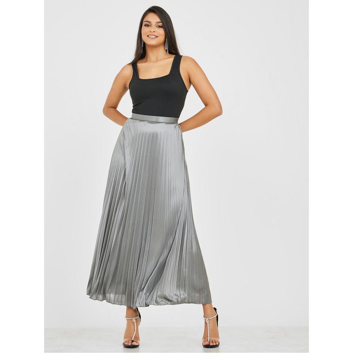 Styli Pleated Shiny Maxi Skirt-women-clothing-bottoms-skirts-image-2