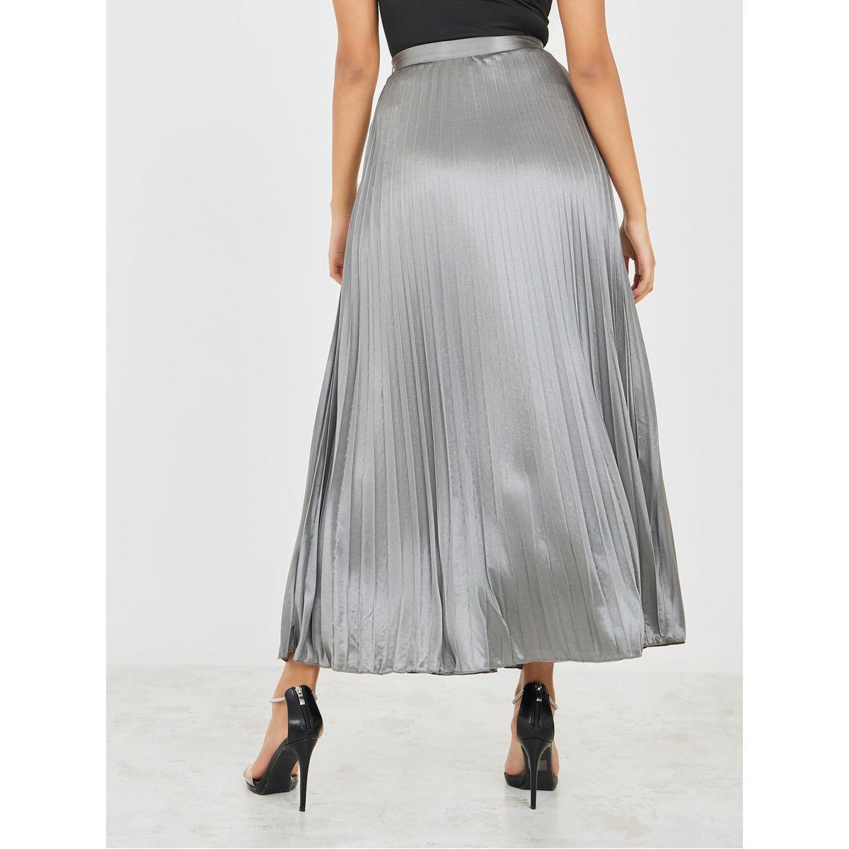 Styli Pleated Shiny Maxi Skirt-women-clothing-bottoms-skirts-image-4