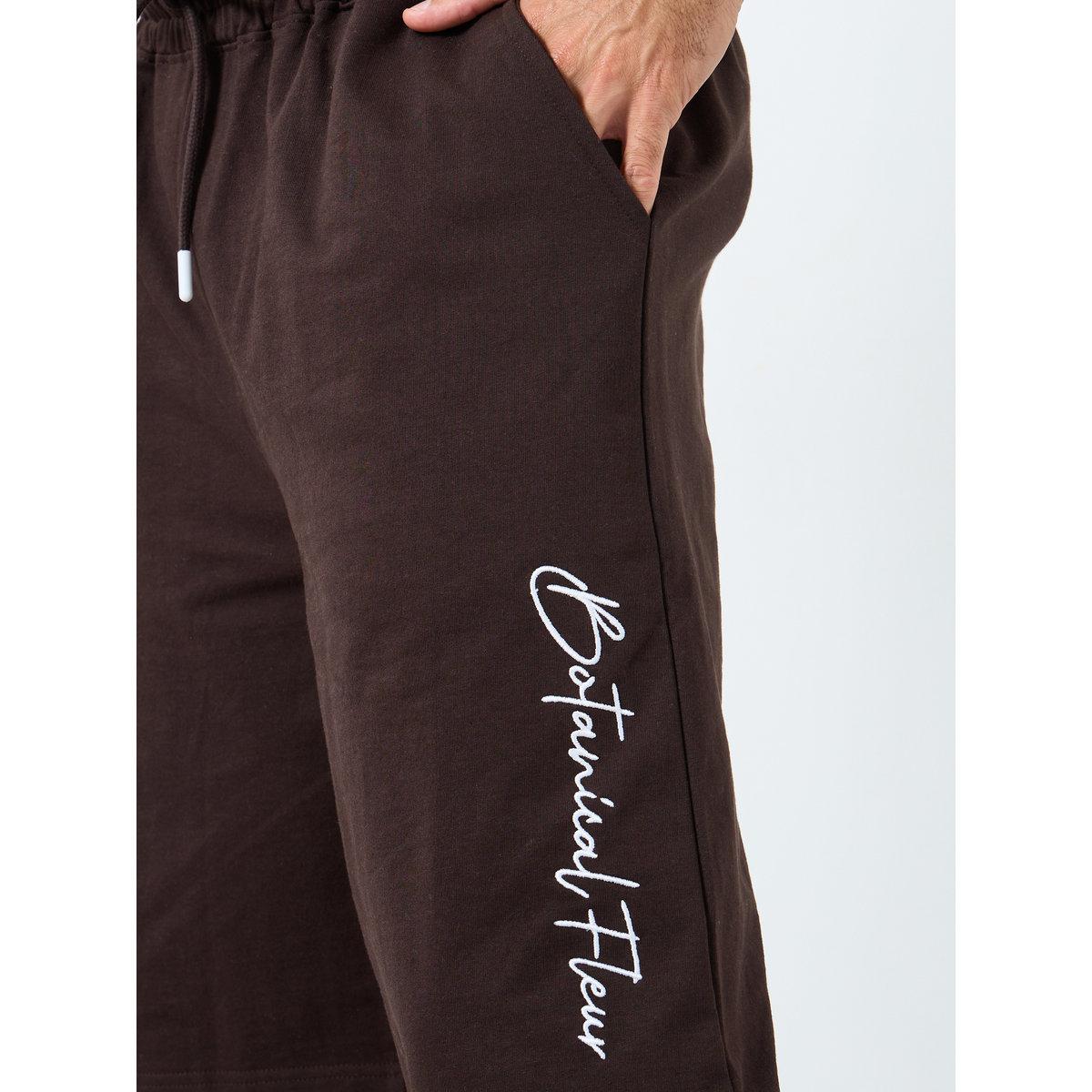 شورت فضفاض بتفاصيل كتابة-men-clothing-bottoms-shorts-image-3