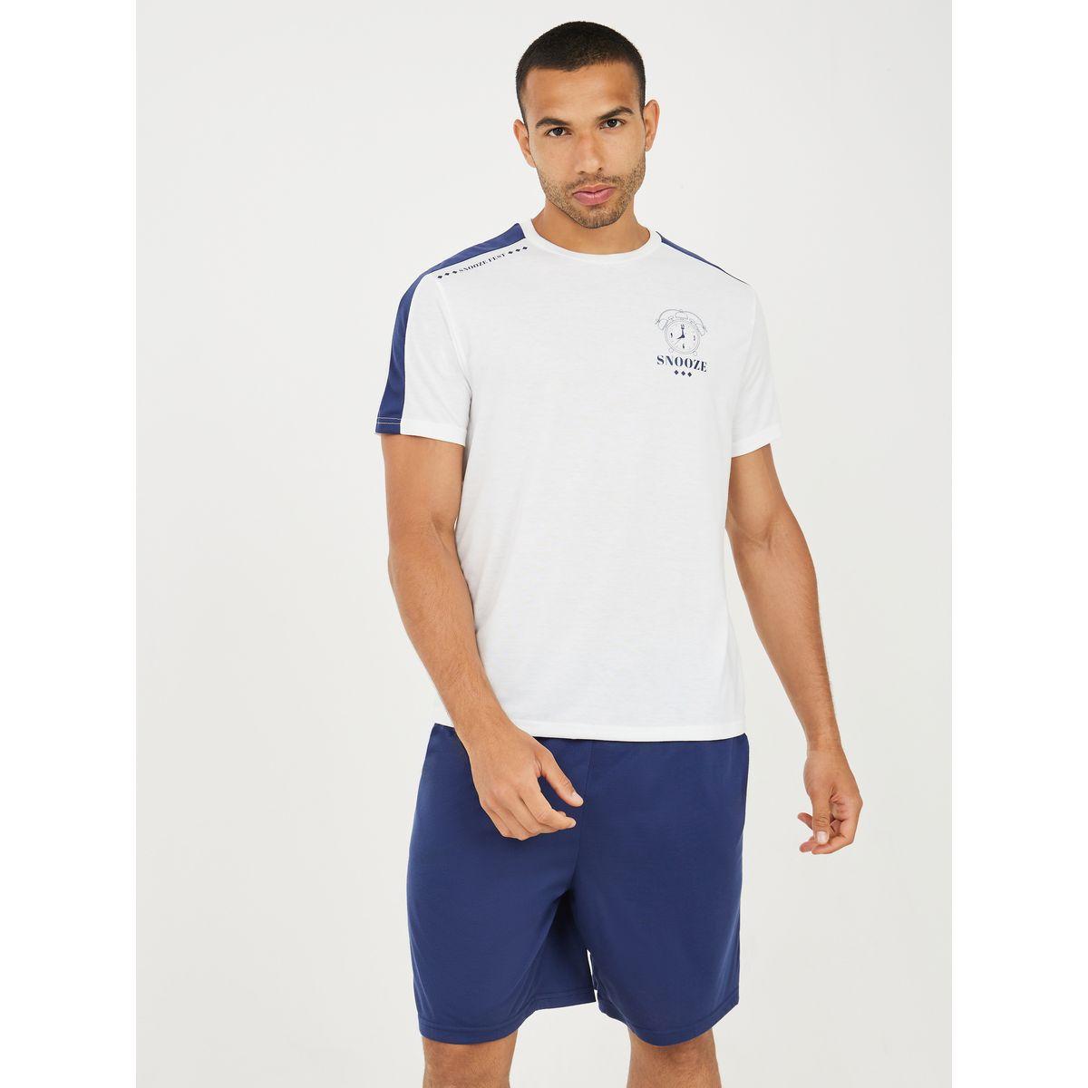 مجموعة من شورت وتيشيرت مع جيوب-men-clothing-nightwear-sets-image-2
