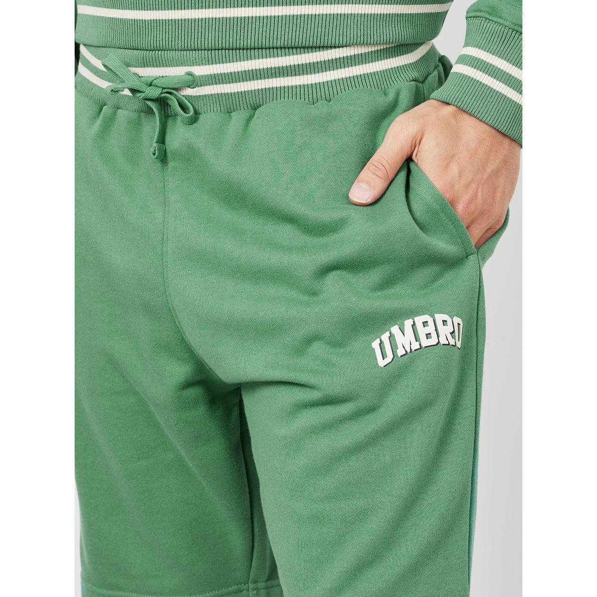 Umbro Logo Varsity Print Short-men-clothing-bottoms-shorts-image-3
