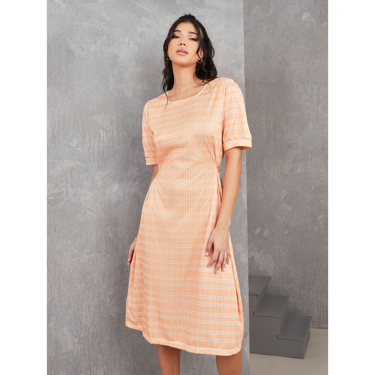 فستان بطول الركبة وياقة واسعة-women-clothing-dresses-image-1