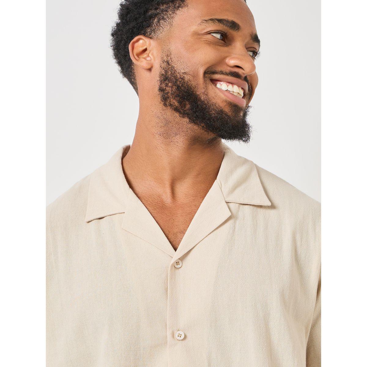 قميص واسع بتفاصيل بارزة الملمس-men-clothing-shirts-image-3