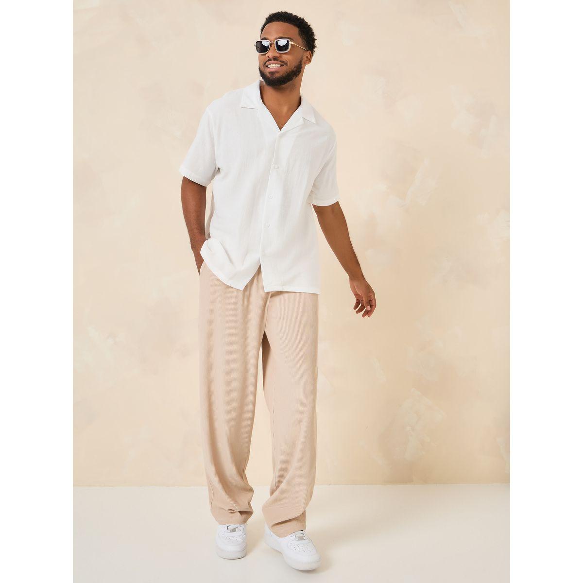 قميص بقصة مريحة واكمام قصيرة-men-clothing-shirts-image-2
