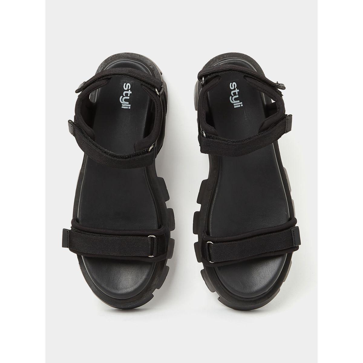 صندل مريح بشريط فليكرو للغلق-women-shoes-sandals-flats-image-6