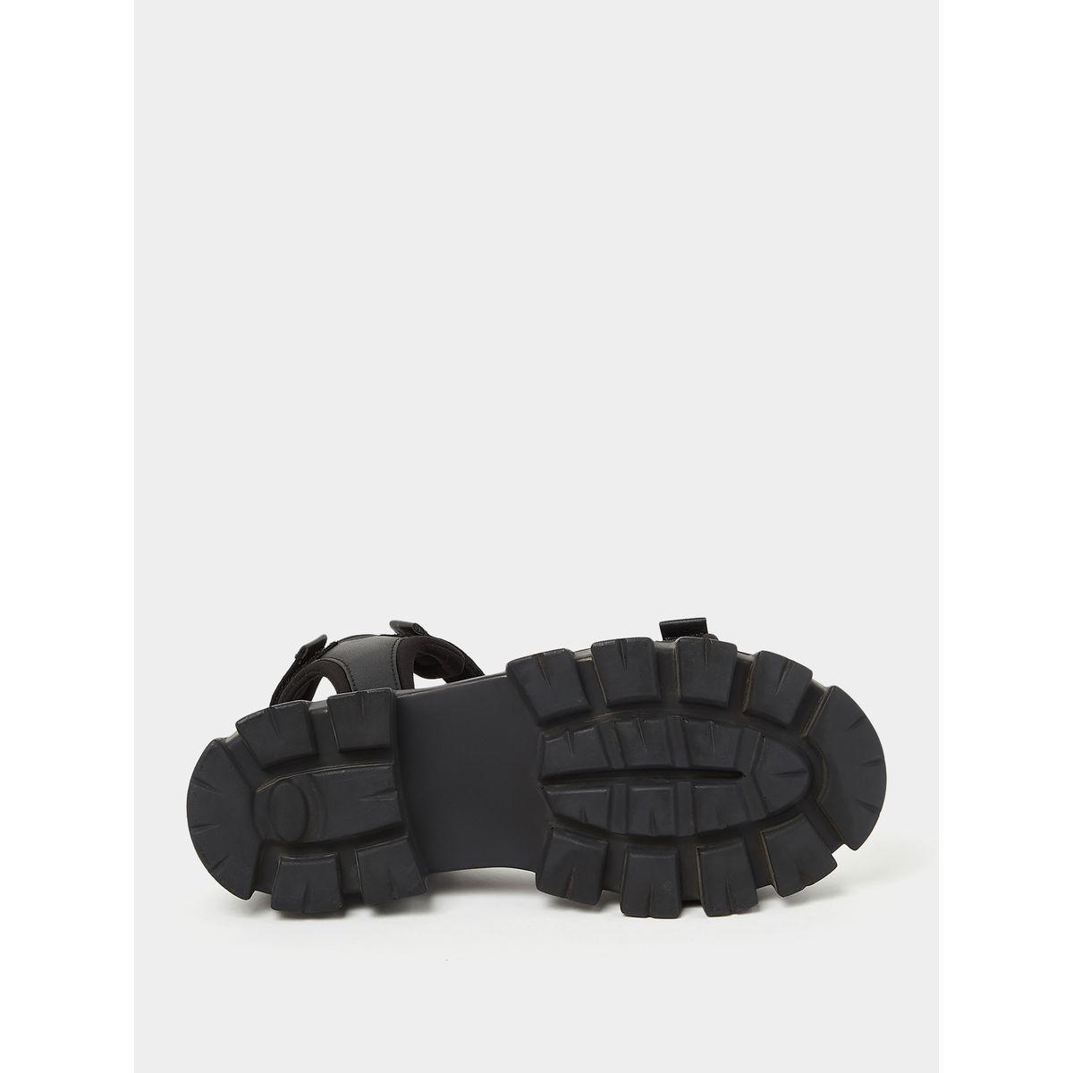 صندل مريح بشريط فليكرو للغلق-women-shoes-sandals-flats-image-7