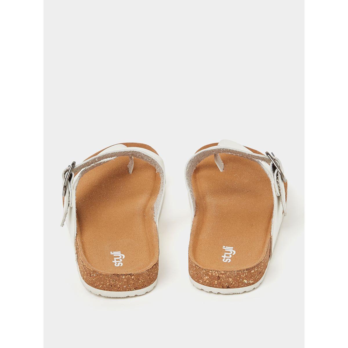 Styli Toe Post Detail Buckle Trim Comfort Sandals-women-shoes-sandals-flats-image-5