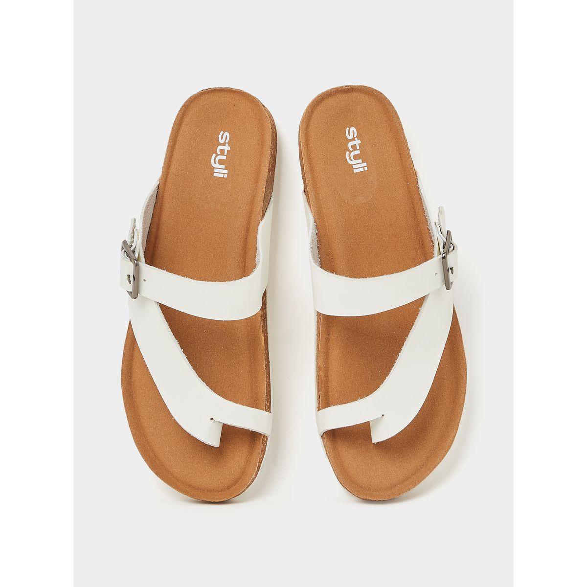 Styli Toe Post Detail Buckle Trim Comfort Sandals-women-shoes-sandals-flats-image-6