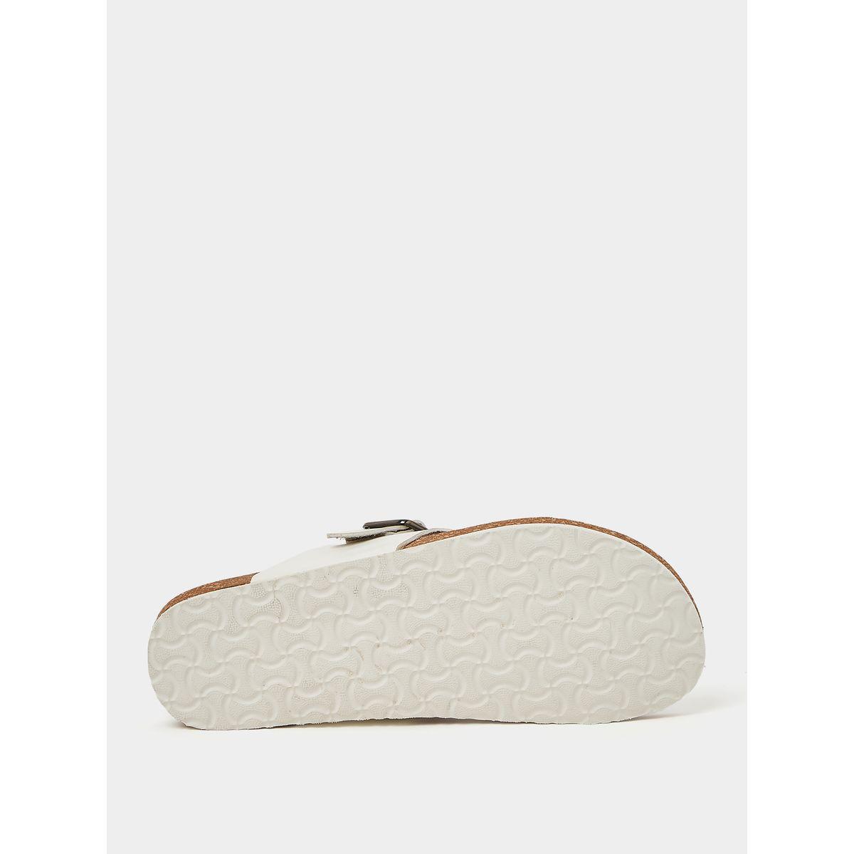 Styli Toe Post Detail Buckle Trim Comfort Sandals-women-shoes-sandals-flats-image-7