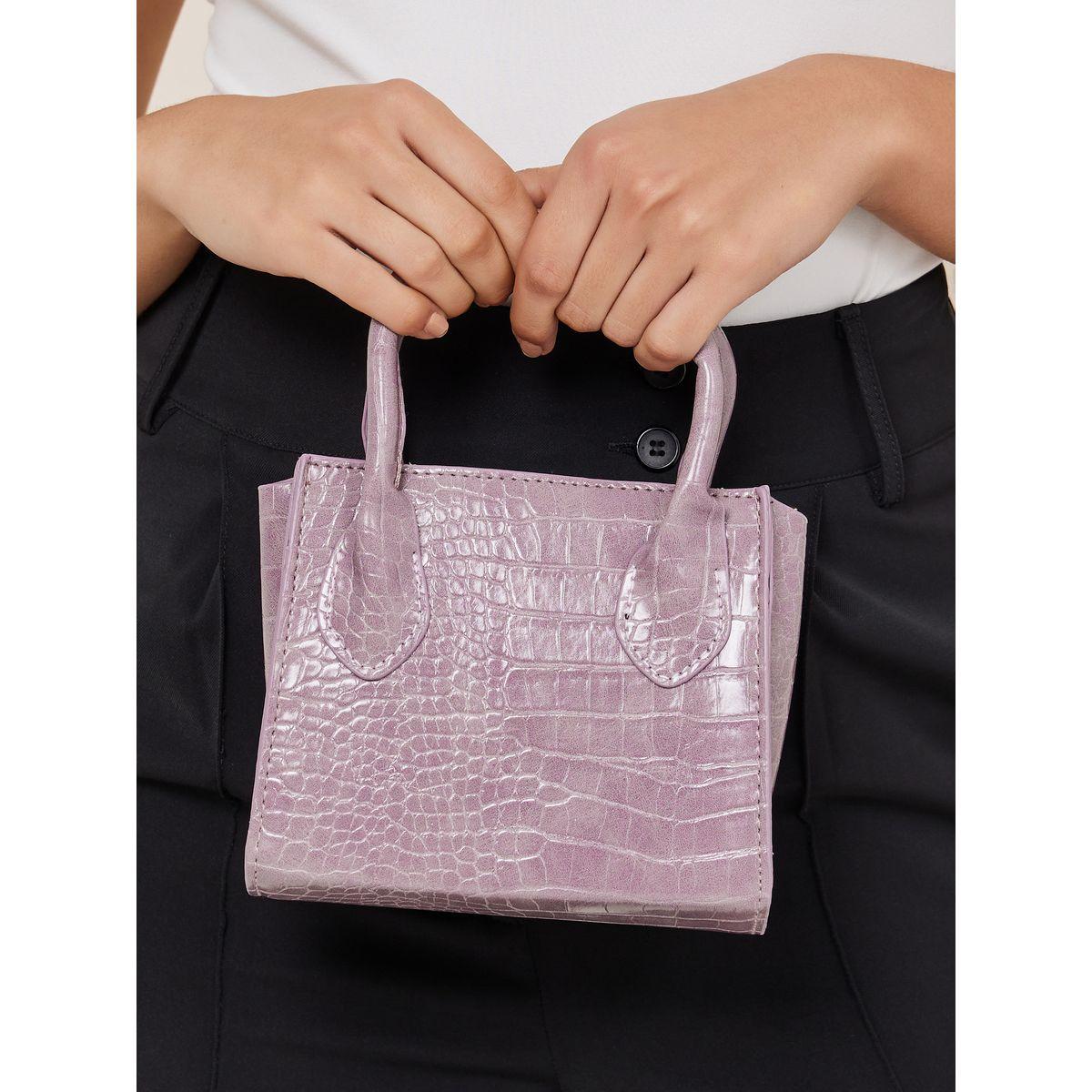 شنطة يد بتفاصيل بارزة الملمس-women-bagsandwallets-handbags-image-3