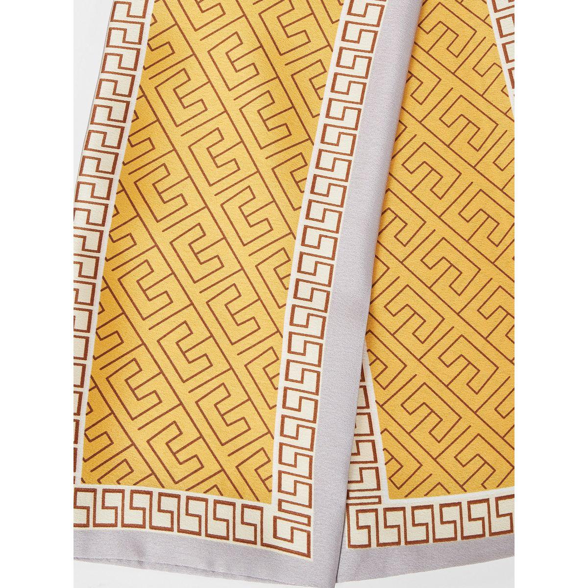Styli Contrast Edge Neck Scarf-women-winterwear-scarves-image-3