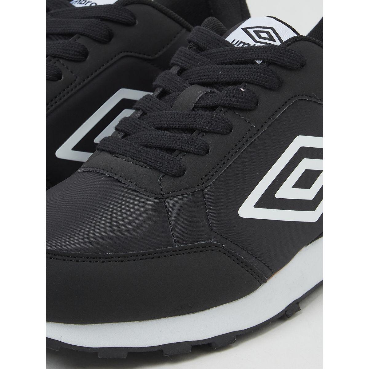 Umbro Addison Shoes-men-shoes-sneakers-image-3