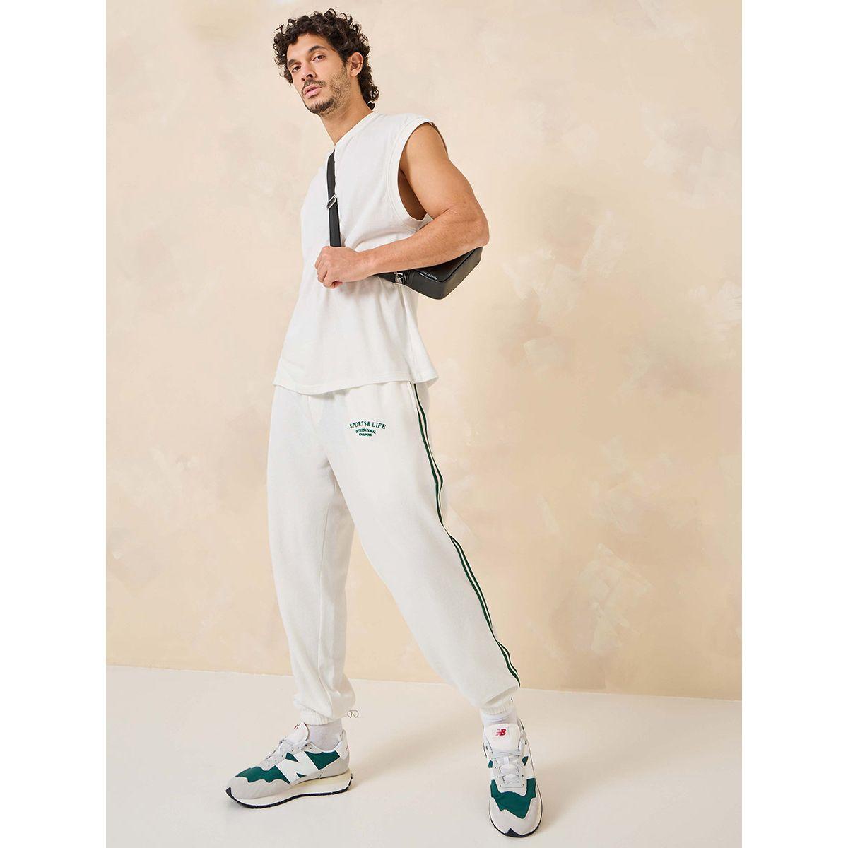 جوغر بقصة مريحة وشريط جانبي-men-clothing-bottoms-joggers-image-1
