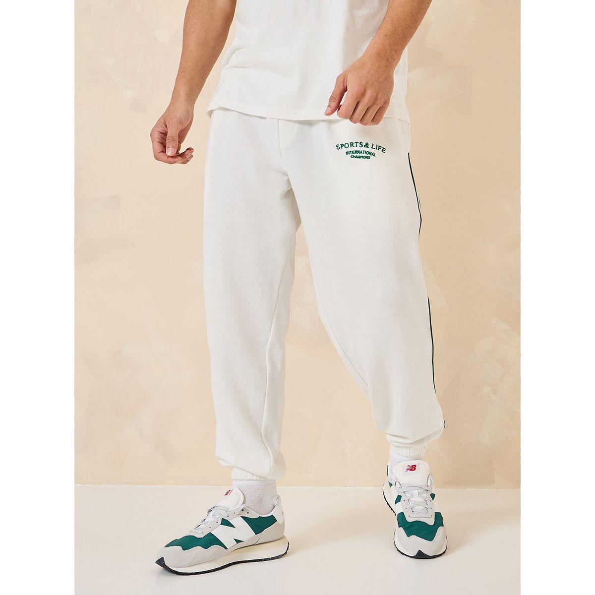 جوغر بقصة مريحة وشريط جانبي-men-clothing-bottoms-joggers-image-2