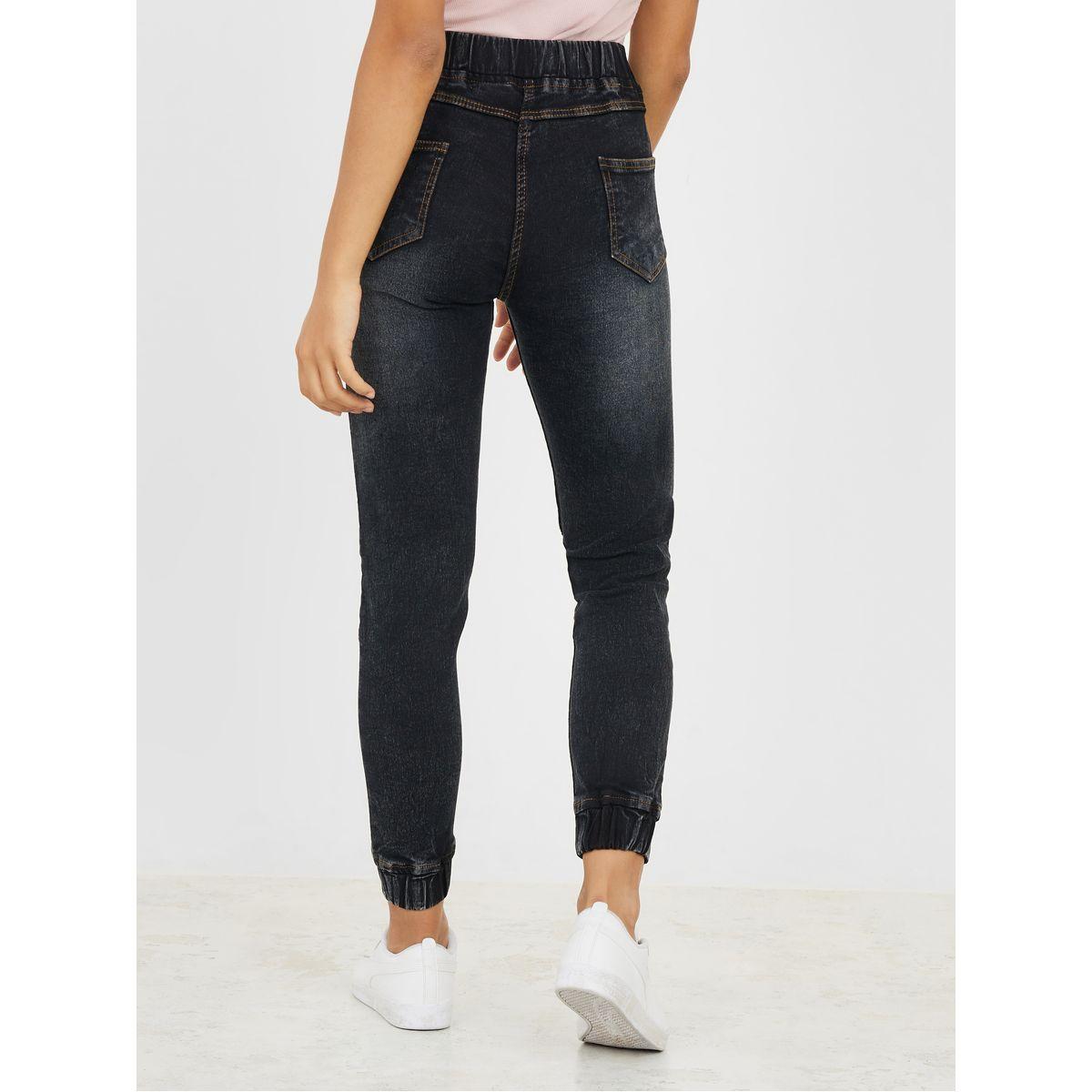 جوغر دنيم بقصة سليم فت-women-clothing-bottoms-jeans-image-4